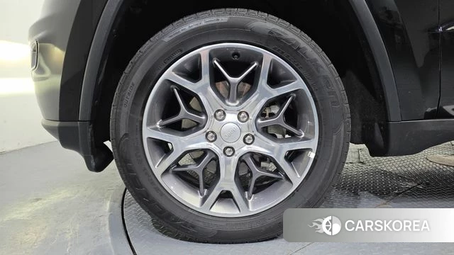 Jeep Grand Cherokee id 3867129 из Кореи 15