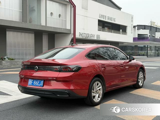 Volkswagen Lingdu 2023 Красный из Китая, фото 5