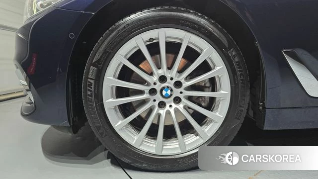 BMW 5 Series (G30) id 4447233 из Кореи 26