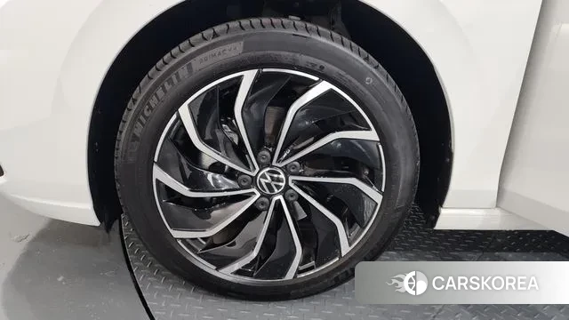 Volkswagen Golf 8th Generation id 3399900 из Кореи 15