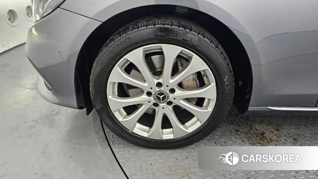 Mercedes-Benz E-Class W213 id 4496679 из Кореи 27