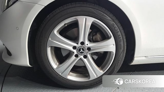 Mercedes-Benz E-Class W213 id 4647856 из Кореи 26