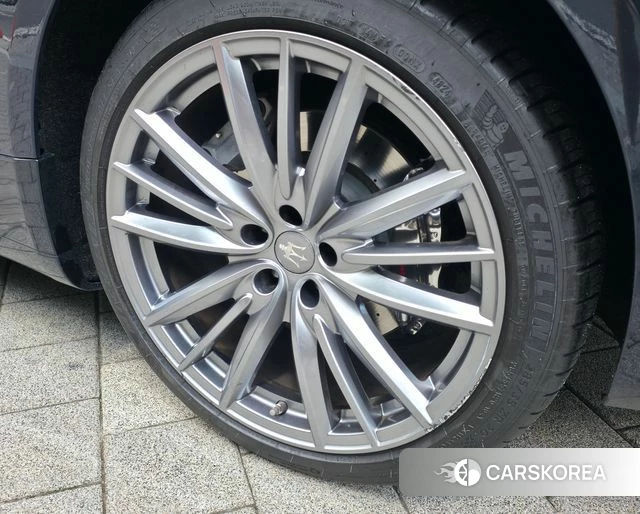 Maserati Quattroporte id 4652011 из Кореи 9