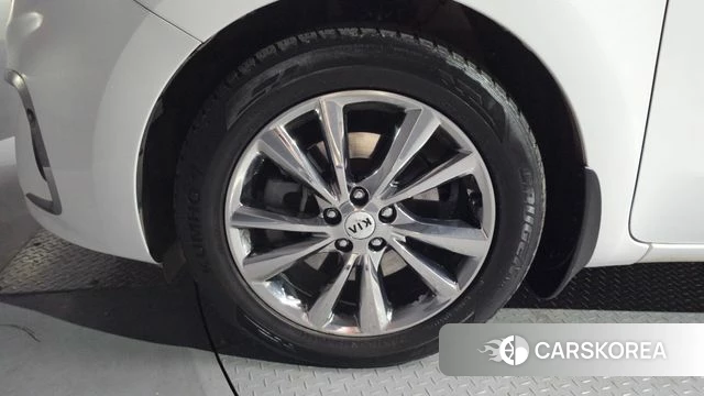 Kia The New Carnival id 4269412 из Кореи 30