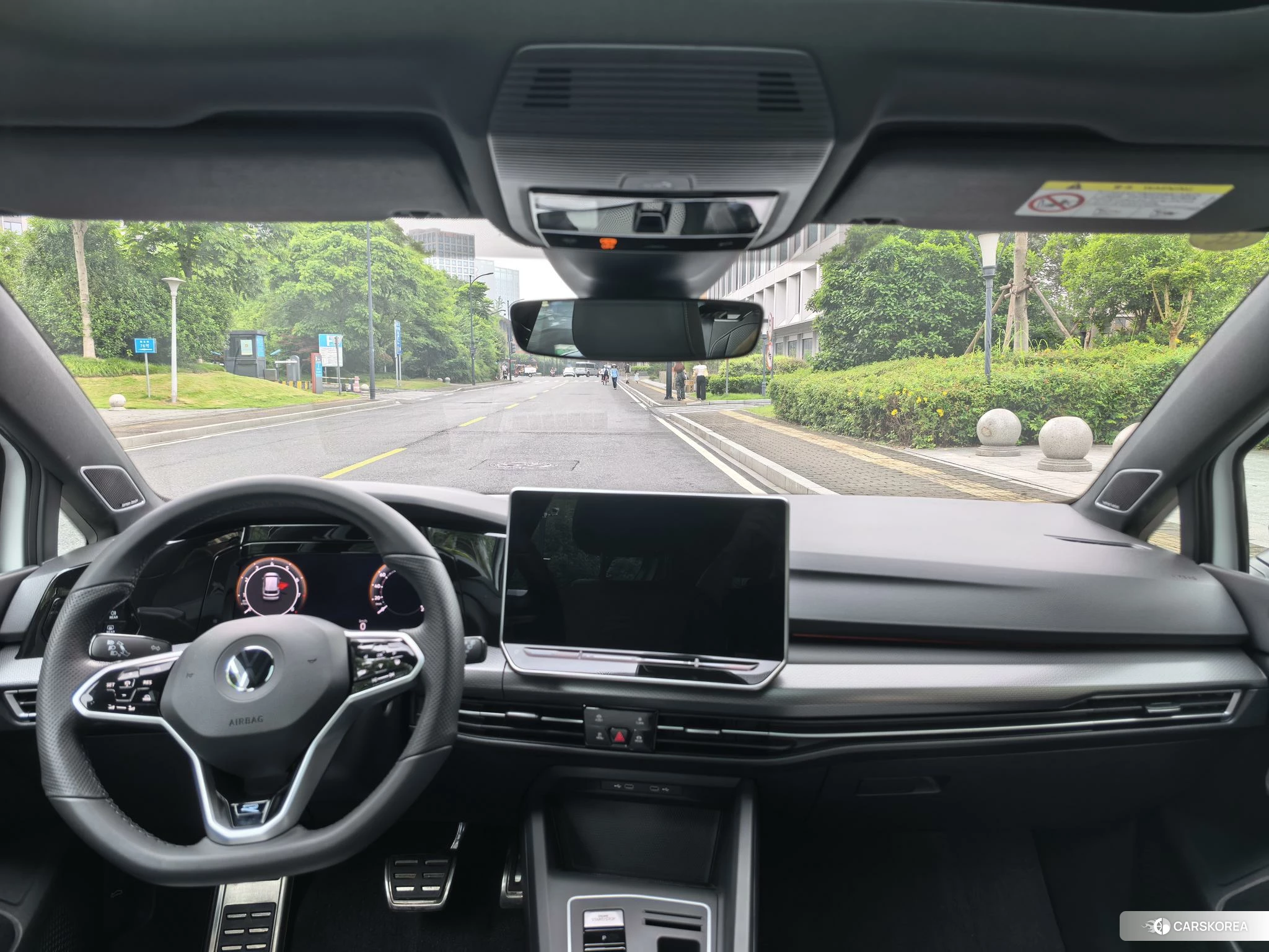 Volkswagen Golf 2024 Белый из Китая, фото 5
