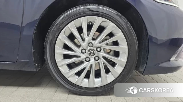 Lexus ES300h 7th generation id 3468379 из Кореи 15