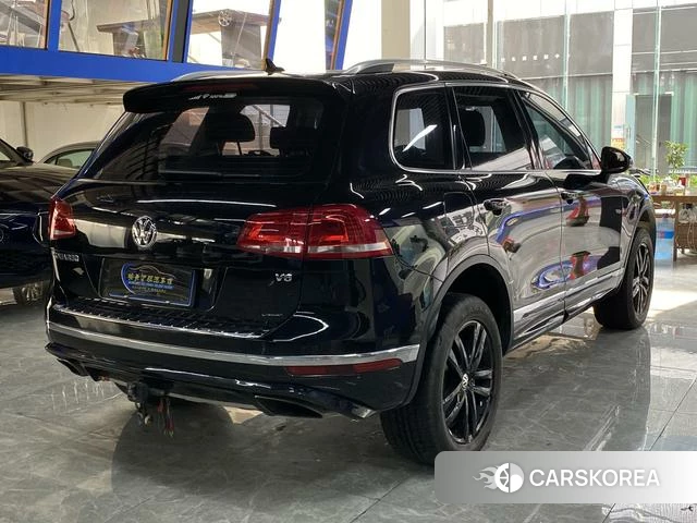 Volkswagen Touareg id 4211149 из Китая 11