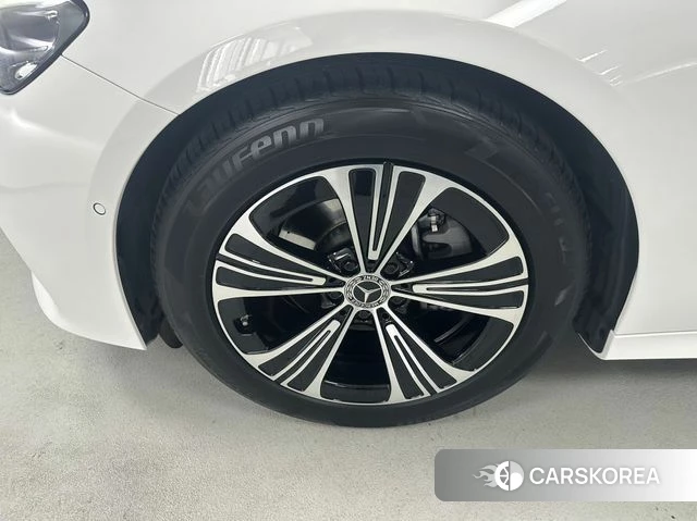 Mercedes-Benz E-Class W214 id 4394630 из Кореи 12