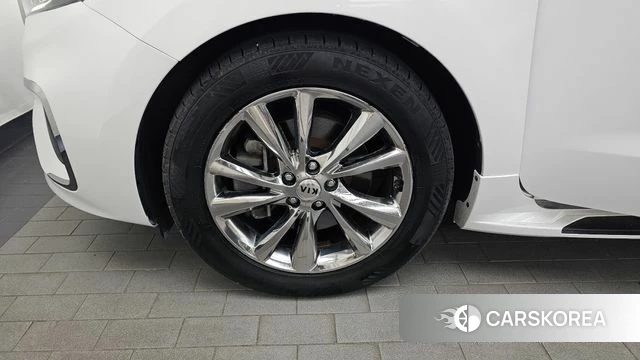 Kia The New Carnival id 4459631 из Кореи 26