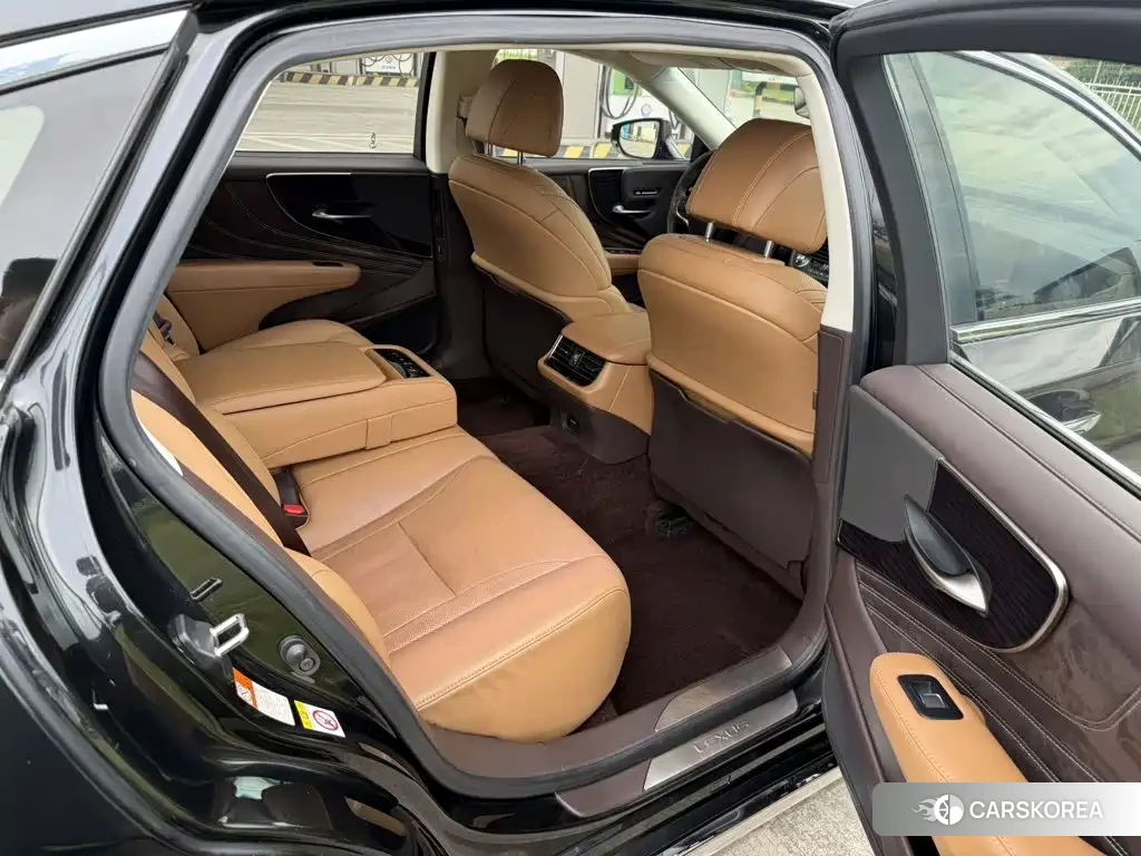 Lexus LS 2018 Черный из Китая, фото 5