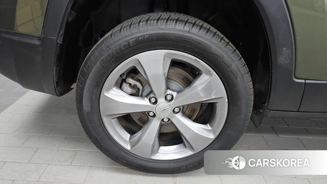 Jeep Cherokee (KL) id 4707939 из Кореи 31