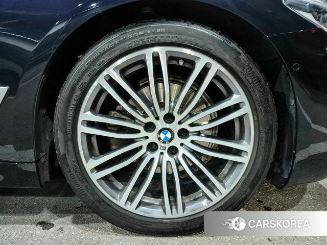 BMW 5 Series (G30) id 4447161 из Кореи 12