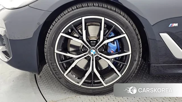 BMW 5 Series (G30) id 3758935 из Кореи 15