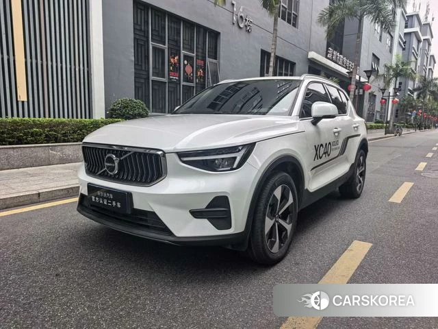 Volvo XC40 2024 Белый из Китая, фото 6