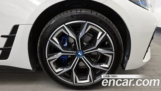 BMW i4 id 2683136 из Кореи 15