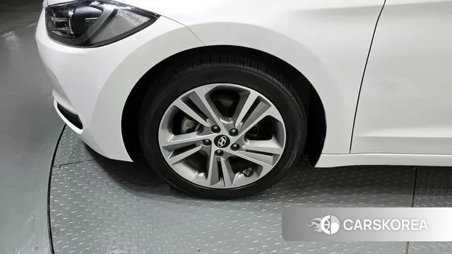 Hyundai Avante AD id 2520982 из Кореи 15