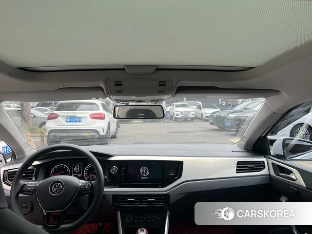 Volkswagen Polo 2022 Белый из Китая, фото 5
