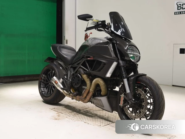 Проданный Ducati DIAVEL CARBON 2012 из Японии, фото 4