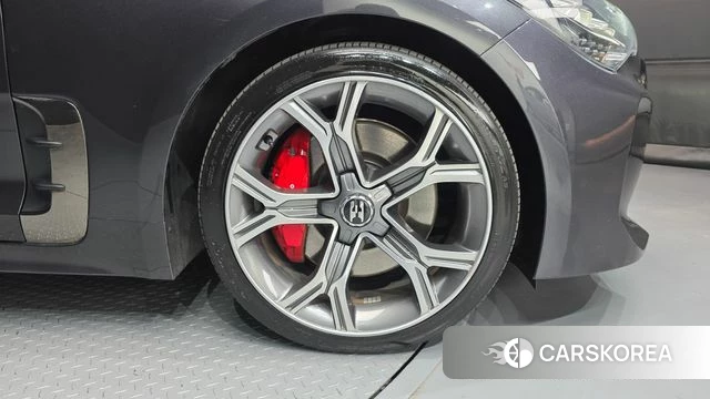 Kia Stinger id 4305050 из Кореи 15