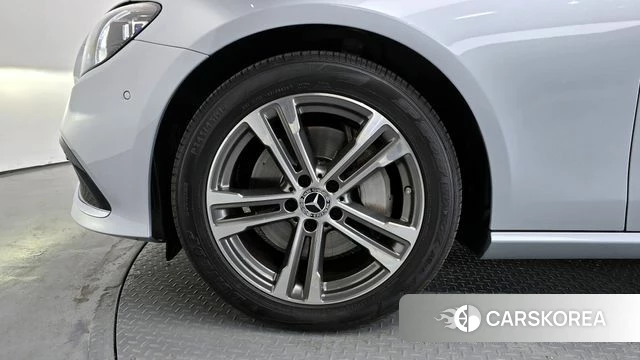 Mercedes-Benz E-Class W213 id 4223681 из Кореи 29