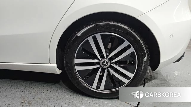 Mercedes-Benz A-Class W177 id 3806184 из Кореи 15