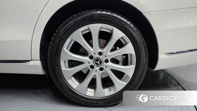 Mercedes-Benz E-Class W213 id 4304570 из Кореи 25