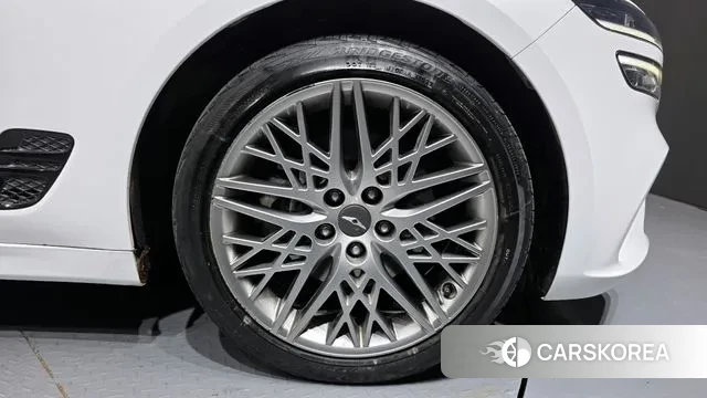 Genesis The New G70 id 3788549 из Кореи 15