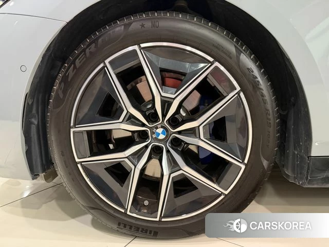 BMW 5 Series (G60) id 4322053 из Кореи 15
