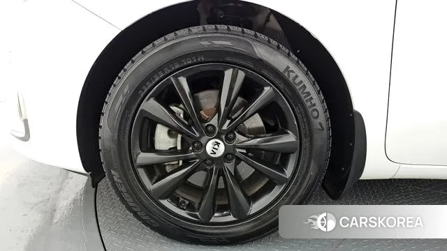 Kia The New Carnival id 3418036 из Кореи 15