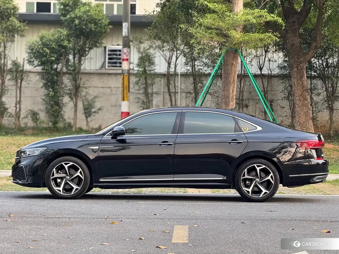Volkswagen Passat id 4565409 из Китая 15