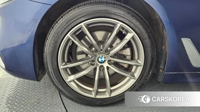 BMW 5 Series (G30) id 3302315 из Кореи 15