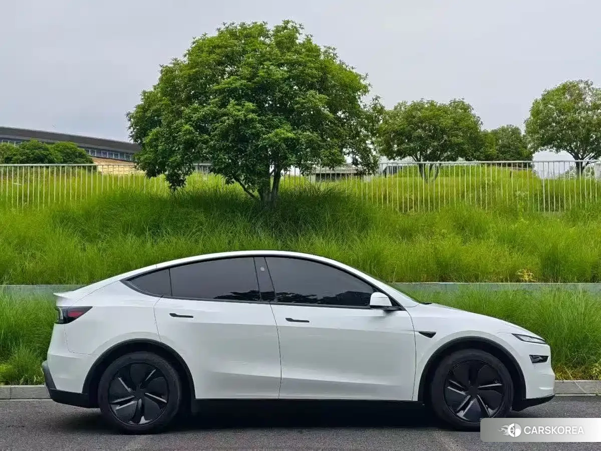 Tesla Model Y 2026 Белый из Китая, фото 5