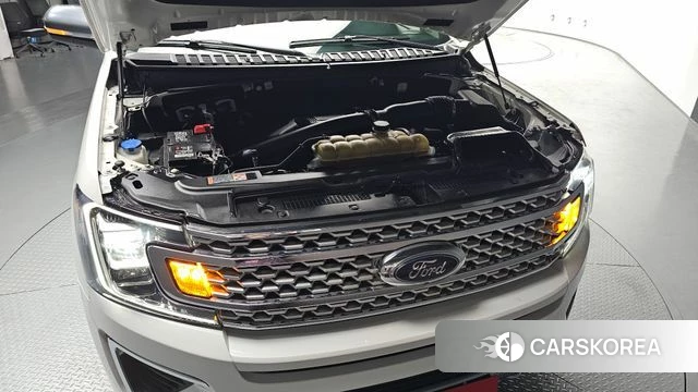 Ford Expeditation id 4324386 из Кореи 27