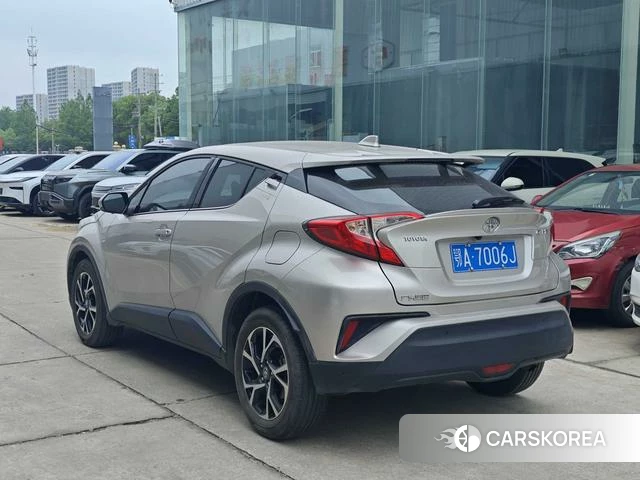 Toyota C-HR id 4367081 из Китая 10