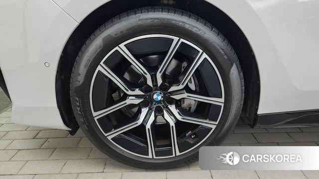 BMW 7 Series (G70) id 4612984 из Кореи 27