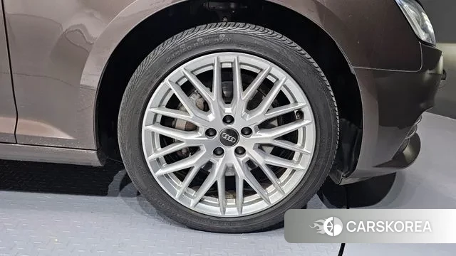 Audi A4 (B9) id 3429270 из Кореи 15