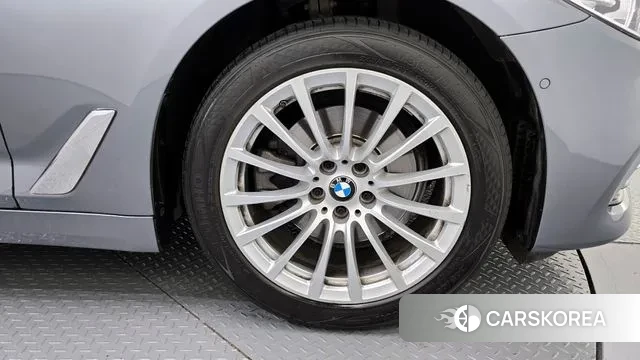 BMW 5 Series (G30) id 2976819 из Кореи 15