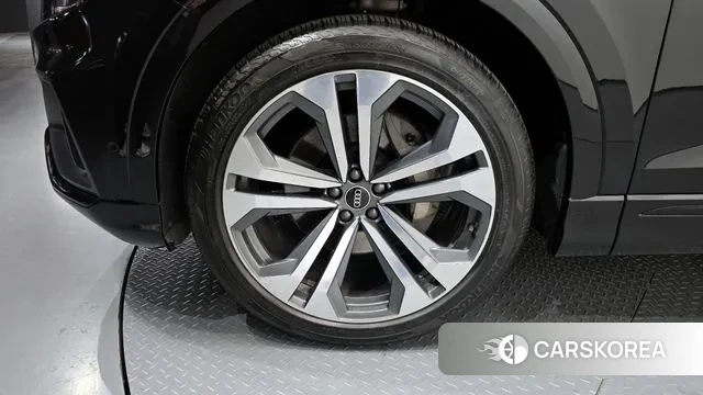 Audi Q8 (4M) id 3664774 из Кореи 15