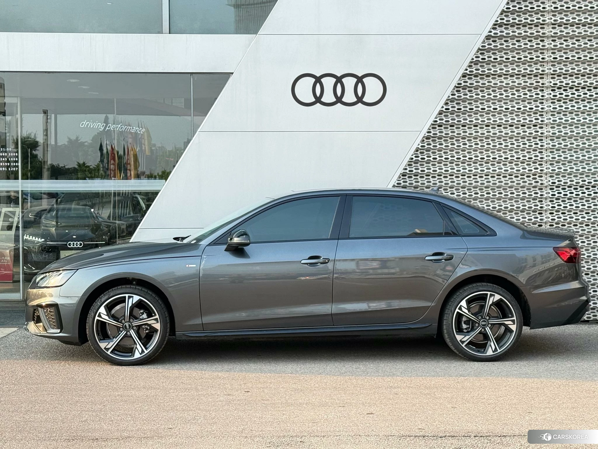 Audi A4L 2025 Темно-серый из Китая, фото 5