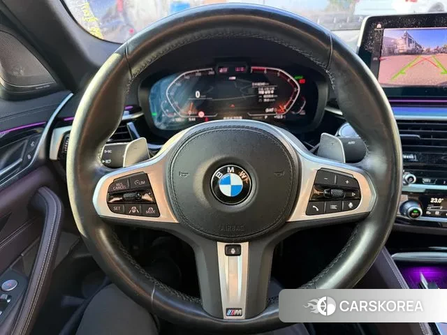 BMW 5 Series (G30) id 3348232 из Кореи 15