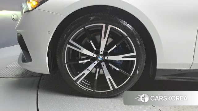 BMW 5 Series (G60) id 4710793 из Кореи 32
