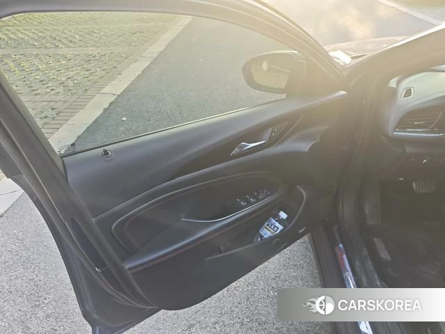 Buick Regal id 4242048 из Китая 13