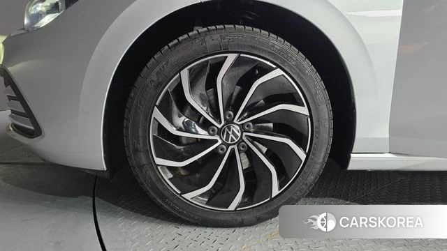 Volkswagen Golf 8th Generation id 4396147 из Кореи 15