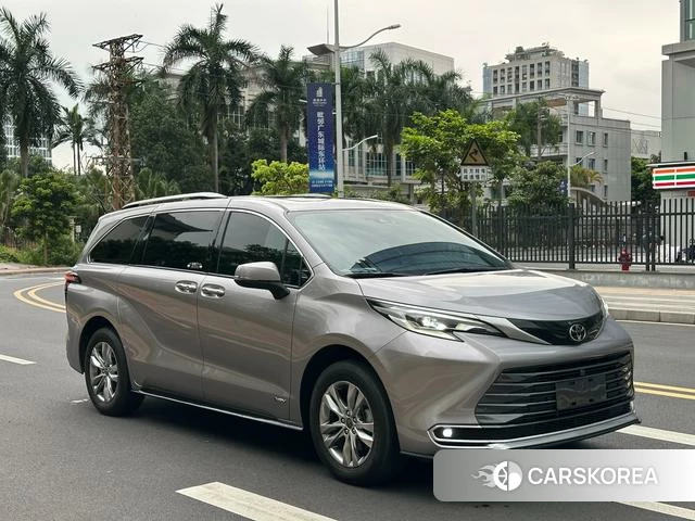 Toyota Saina id 4342120 из Китая 13
