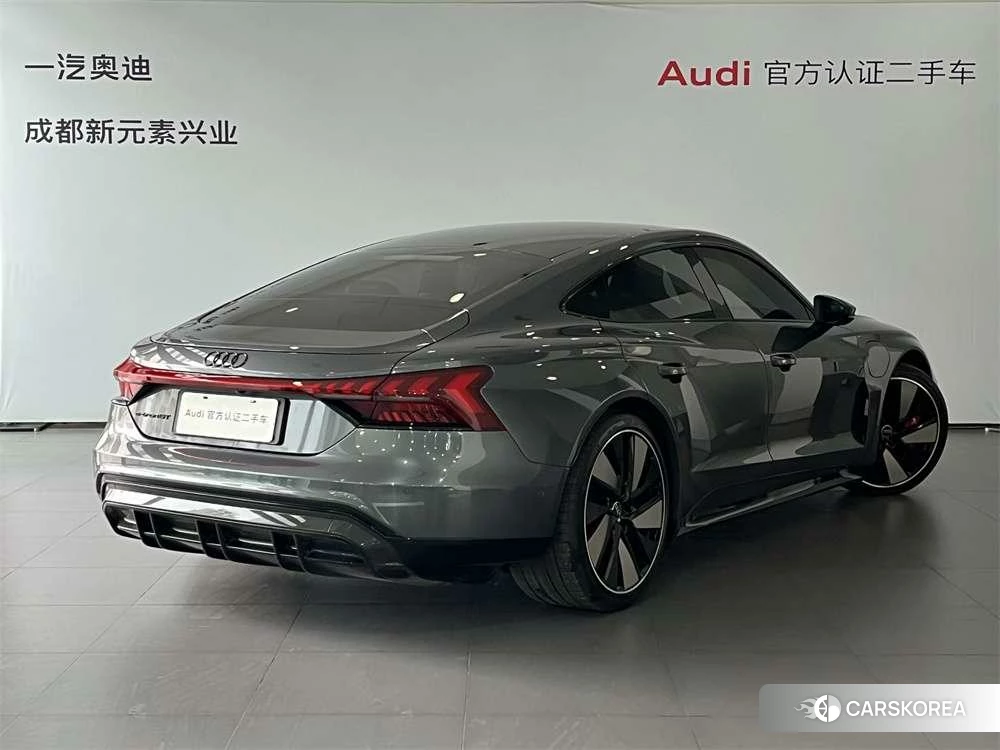 Audi e-tron GT id 4440277 из Китая 12