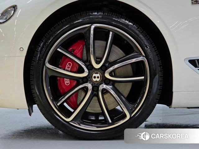 Bentley Continental GT 3rd Generation id 4366419 из Кореи 15