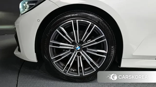 BMW 3 Series (G20) id 3443923 из Кореи 15