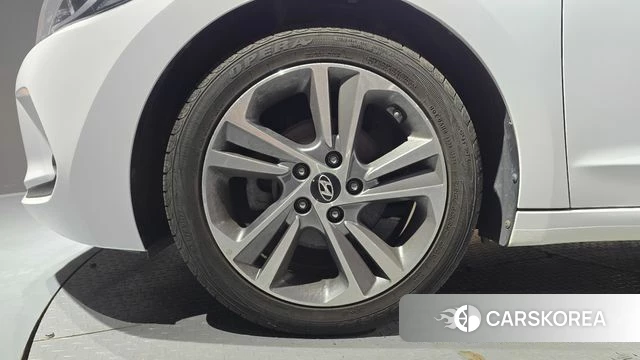 Hyundai Avante AD id 4587472 из Кореи 15