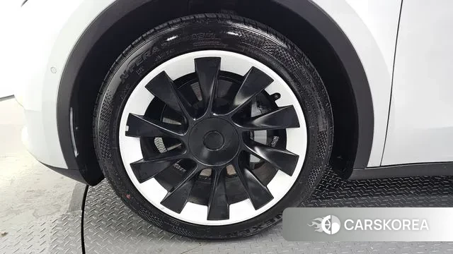 Tesla Model Y id 3421958 из Кореи 15