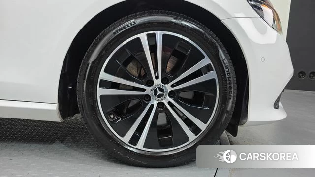 Mercedes-Benz E-Class W213 id 4764729 из Кореи 32
